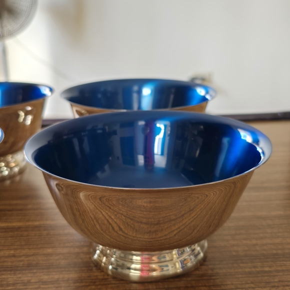 Wallace Silversmiths Other - Wallace Silversmiths Blue and Silver Dinnerware Bowl